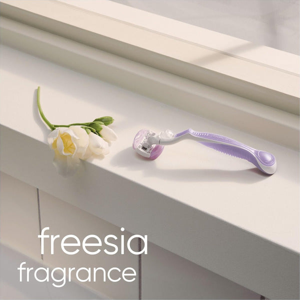 Gillette Venus ComfortGlide Breeze Razor Blades - 12 Piece Bundle (3 Packs of 4)